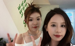 上课胸突然流奶被同学吃